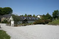 1 bedroom barn conversion on smallholding with alpacas, goats and pigs