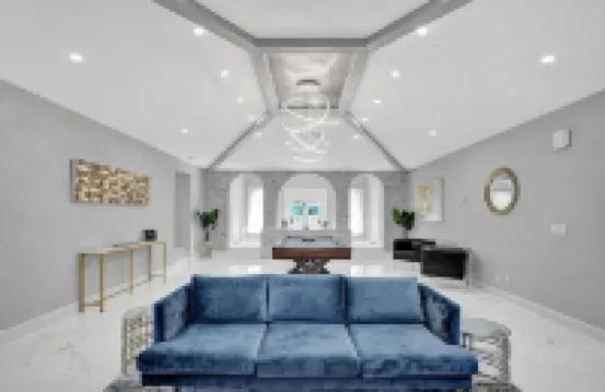 6BR Modern Waterfront Villa Heated Pool Gameroom