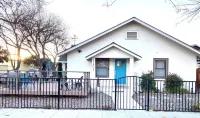 Perched on Pine: Endless Downtown Fun!