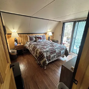 Fun 3-bedroom cabin Close to Keystone, Hill City, Rushmore, Pactola & ATV Trails