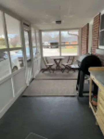 Charming 3-bedroom house near downtown