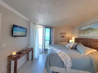 <:><Oceanfront Condo• Pool • 190 Summer Deal! Steps to Flagler Shops & Dining. Hotels near Disappearing Island