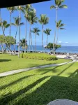 Oceanfront ground level recent remodel at Kona Isle
