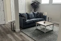 Cozy 4-bedroom house with AC and WiFi in Centereach, New York. Hotels in Centereach