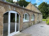 Fantastic Traditional yet Up-to-date Spacious Cottage Very Close to Edinburgh