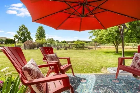 Rustic modern farmhouse.  Enjoy the peace and privacy of Uribe farm.