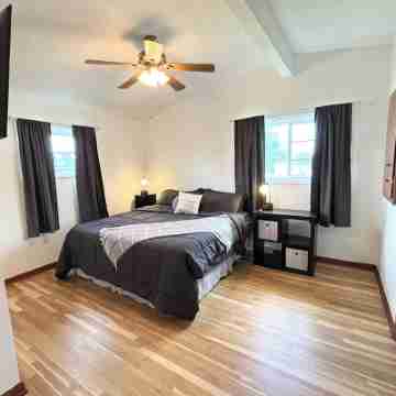 Kadia’s Place-The One With The Pool Table & TVs Rooms