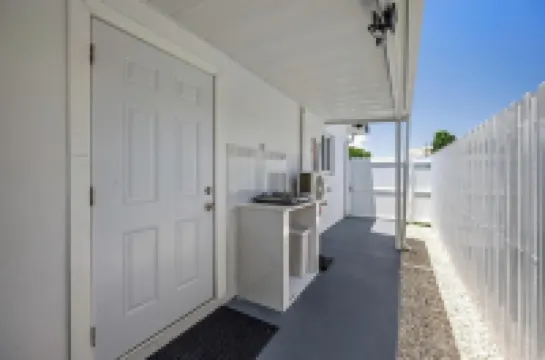 Charming 1-bedroom apartment with AC, WiFi in nice Miami Gardens 마이애미가든 호텔