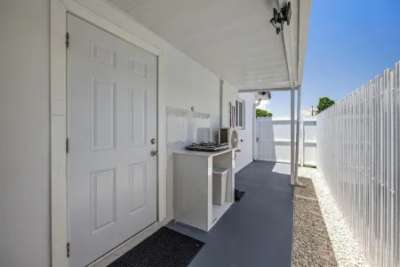 Charming 1-bedroom apartment with AC, WiFi in nice Miami Gardens