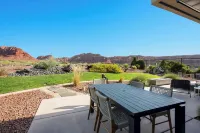 Luxury 4-bedroom Retreat- stellar red rock views – St. George's Premier Getaway