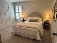 Spacious family home minutes from public boat launch, shopping and hospitals.