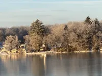 Gorgeous newer home on Newton Lake/Crystal Lake near Elk mountain ski resort.