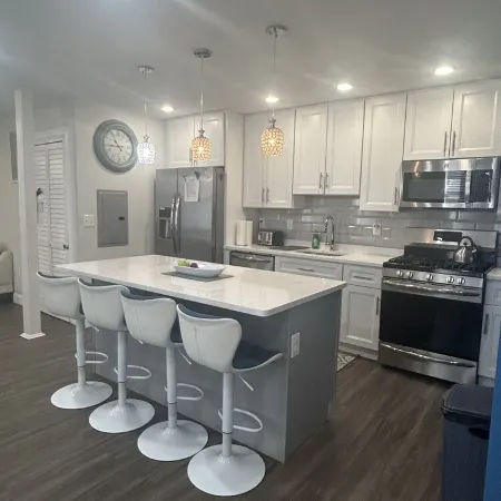 LUXURY BIG APARTMENT. VERY CLOSE TO NYC