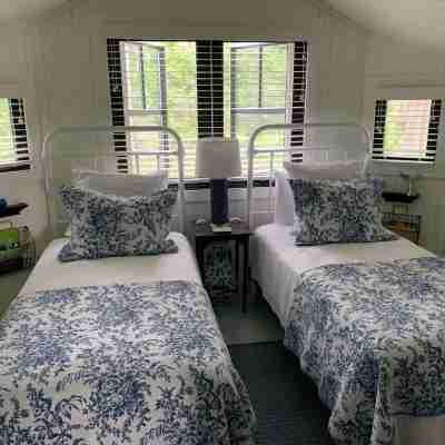 Oceanfront, Exceptional Lighthouse Views, Private & Short Walk to Restaurants Rooms