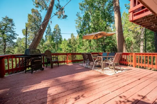 Spacious+Amazing view+Game room+Dog friendly, 5min to Lake