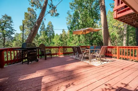 Spacious+Amazing view+Game room+Dog friendly, 5min to Lake