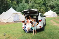 Private Glamping Site at Family-Run Farm, Blind Buck Valley Farmstead Hotels in Washington County