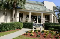 Stop Here! Can’t Beat This Villamare Top Floor Vacation Spot