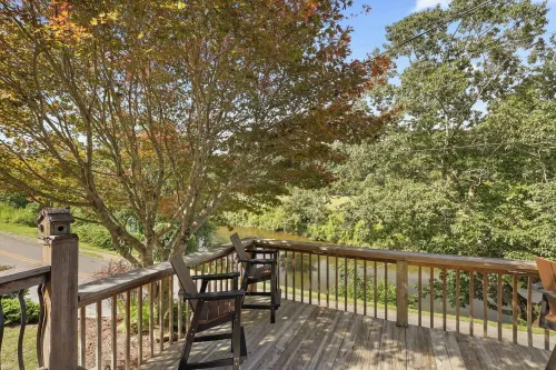 Cozy riverfront cabin on the New River.  Close to Boone and Appalachian State. Hotels in Bald Mountain