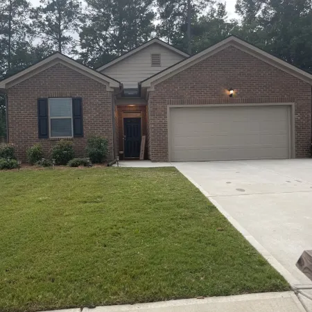 Cozy house in Covington with  3-Bdr. 2bth. AC and WiFi.