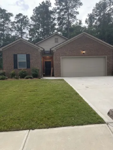 Cozy house in Covington with  3-Bdr. 2bth. AC and WiFi.