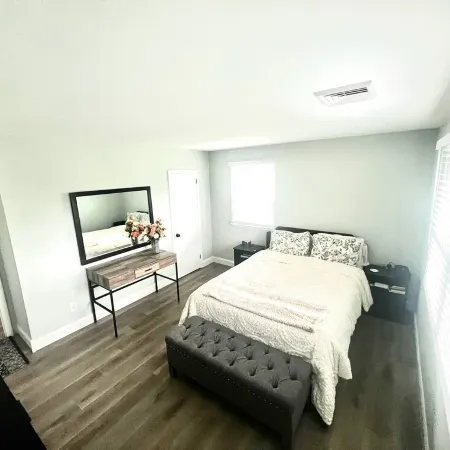 Brigantine - Fully Renovated, Fully Stocked, Pet Friendly, Comfort meets Luxury Отели в г. Бригантин