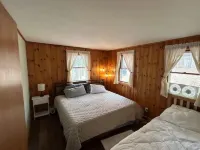 Pine River Pond waterfront Hotels in Wakefield