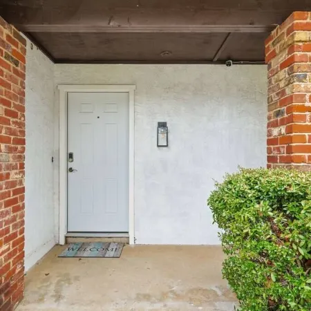 4 Bedroom 3 Full Bath 1 Story w/ Big Yard