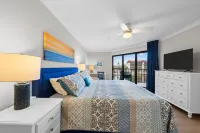 Pointe Santo B26: Sanibel Island Beach Condo with Gulf and Pool Views Các khách sạn ở Sanibel