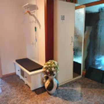 Luxurious, spacious apartment on a farm - family friendly Hotels in Tann (Rhon)