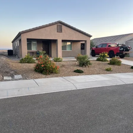 Wonderful 2 BR 2 bath home- Pool & Jacuzzi access