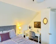 Adorable Gem House in the Gem City! Hotels near Warner Theatre