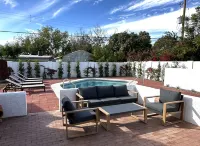 Baja Rosa- Stylish Biltmore Area Private Home with Included Casita/Heated Pool