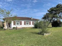 Gîte au Milieu du Vignoble de Loupiac Hotel a Aquitaine