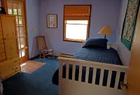 Gorgeous Oak & Cedar House 1/2 Block from Manzanita Beach!