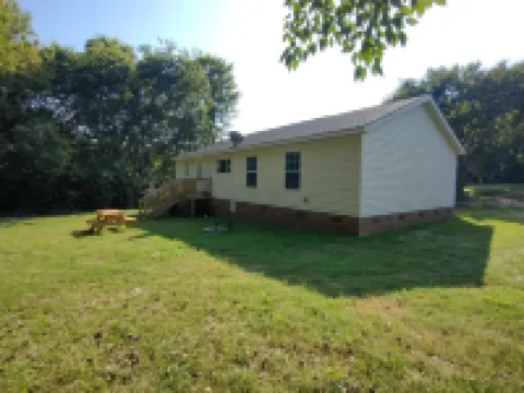 Backwoods Milton House 3BR&2bath 3 Miles from VIR