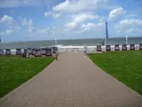 Cozy Vacation Apartment Kaiserhof 002, Directly on the Beach