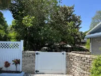 LAKE HOUSE WITH PRIVATE  Free HEATED  POOL & GAME ROOM 4 min FROM LEGOLAND Hotels near Peppa Pig Theme Park Florida