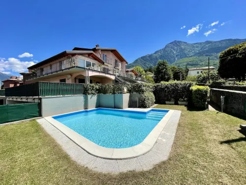 Pool apartment in quiet and central area