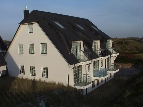 Exclusive holiday apartment near the beach in a stunning dune landscape - Apartments