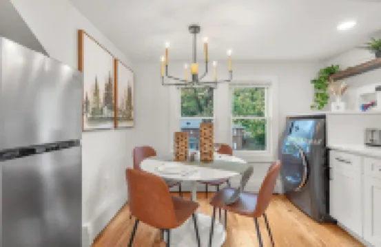 Charming Luxury 1BR Near Downtown. Dog Friendly!