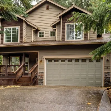 Spacious Forest Haven - 4Br, 7 Beds, Firepit - Sleeps 10