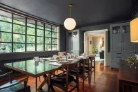 Spacious Converted Carriage House in Historic District near USNA - Gym