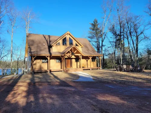 Eagles Bluff - 3 Br Lakefront Cabin on 20 Acres