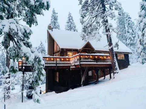 Across from Blue Lake Springs Pool! Private Hot Tub, EV charger, Pets Ok!