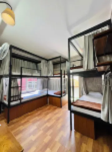 Amy Hostel Hue