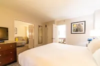 Doubletree Suites by Hilton at the Battery Atlanta 코브 카운티 호텔