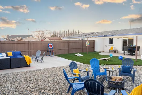 Large Estate/3 Kings/Fenced Yard with Games/Grill/Firepit/Dogs OK/Boat Parking