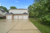 Beautiful Cozy home in The heart of Conroe Texas - 4-Star