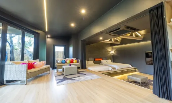 จีจู บังเกอร์ โรงแรม และ รีสอร์ท